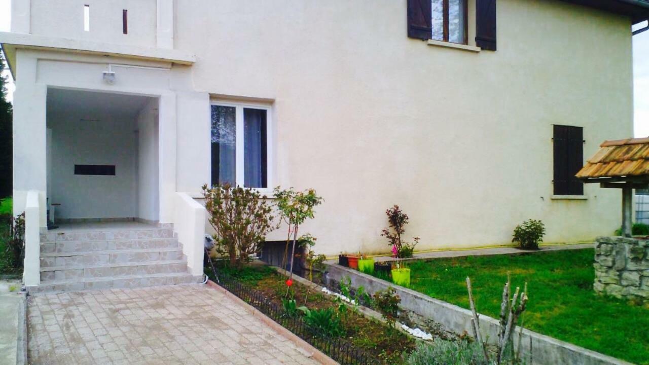 Bienvenue Chez Zina Hotel Vesoul Exterior foto