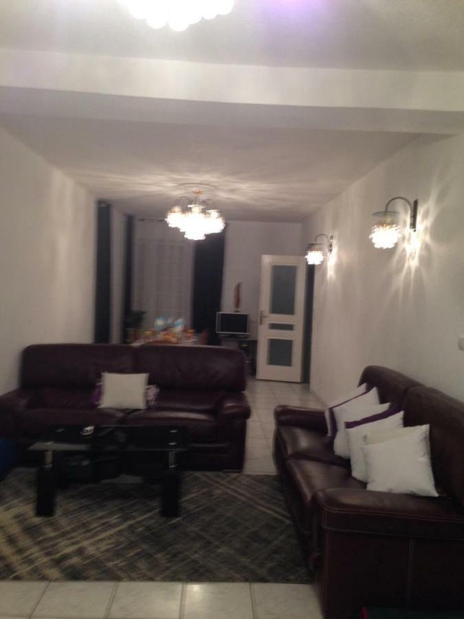 Bienvenue Chez Zina Hotel Vesoul Exterior foto